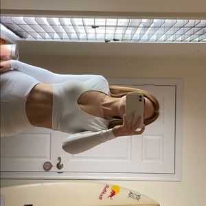 Meshki Strechty Thin White Long Sleeve Crop Top